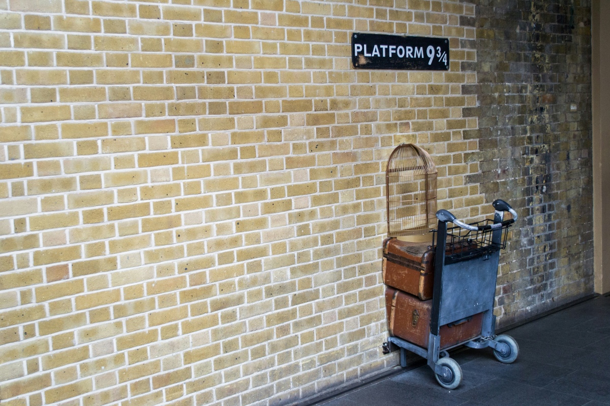 An image showing the Platform 3/4 at London King's Cross, one of many free things to do in London