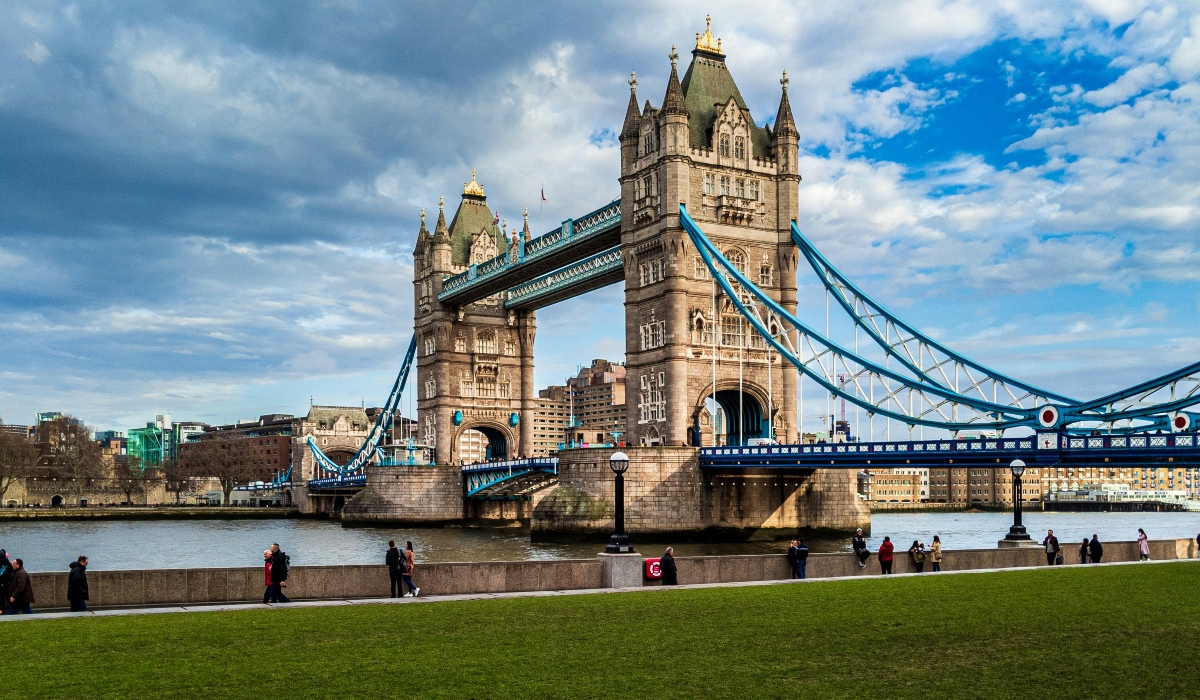 An image of Tower Bridge in London, one of many free bridges