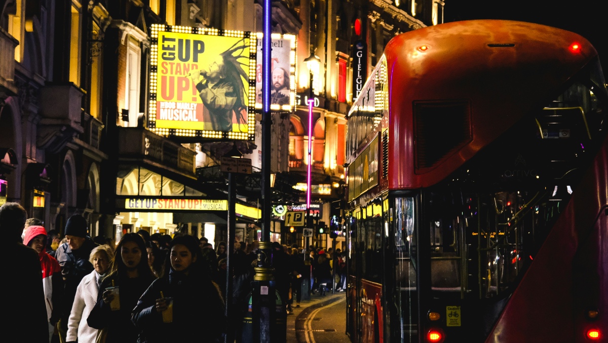 An image showing a crowd lining up for a West End show as a London activity